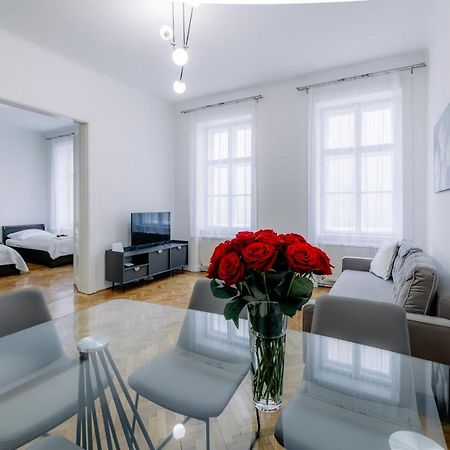 Stylish Vienna Apartment Bagian luar foto