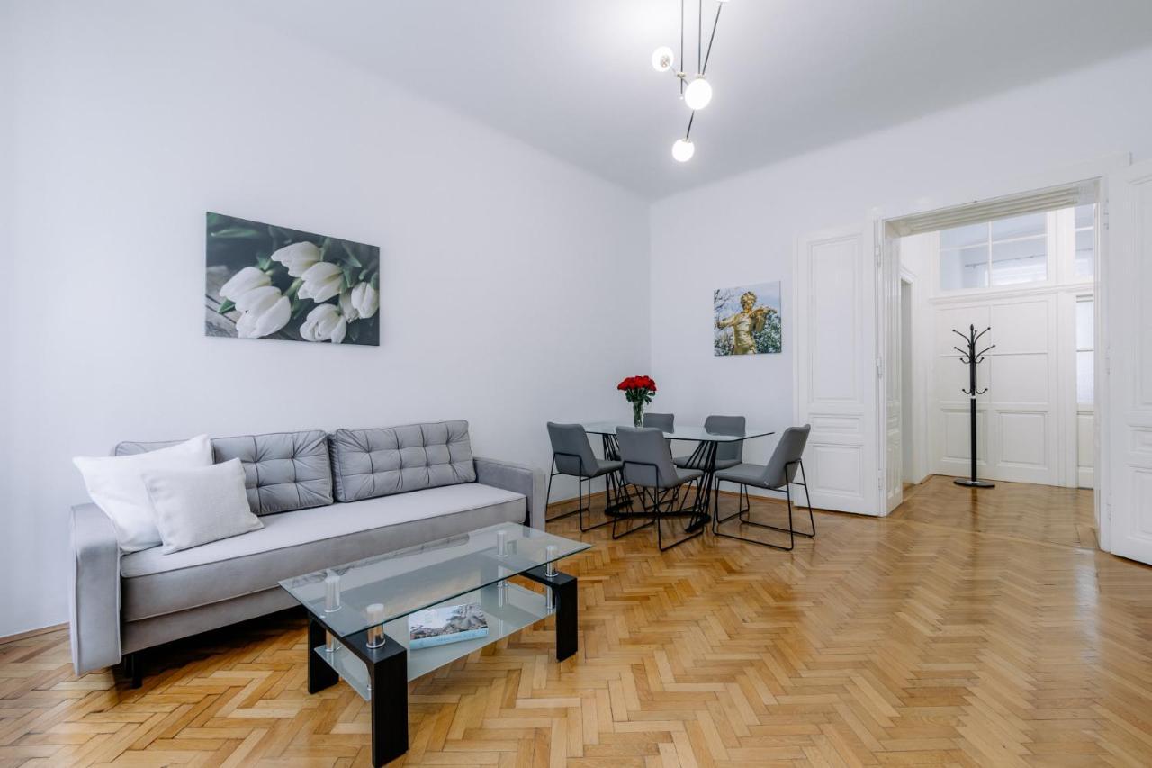 Stylish Vienna Apartment Bagian luar foto