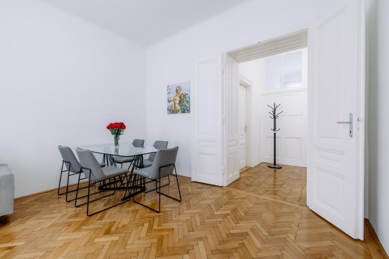 Stylish Vienna Apartment Bagian luar foto